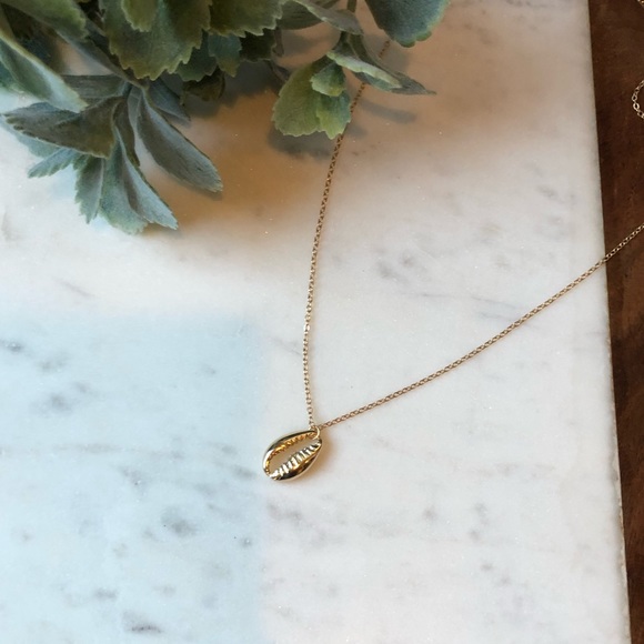 Jewelry - Gold Plated Cowl Shell Necklace